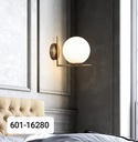Aplique de pared Dorada bola  vidrio blanco 601-16280 Size 25x25